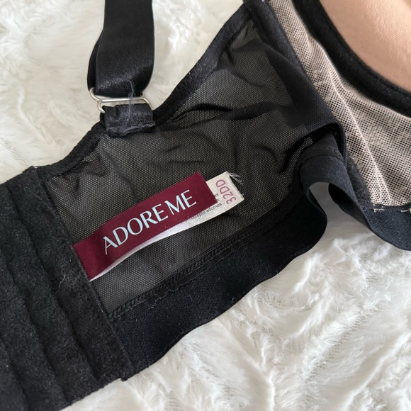 Adore Me Elegant Black Lace Bra - Picture 4 of 4